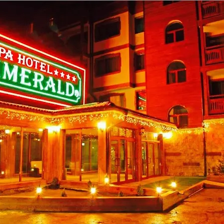 In Emerald شقة