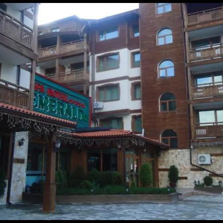 In Emerald شقة